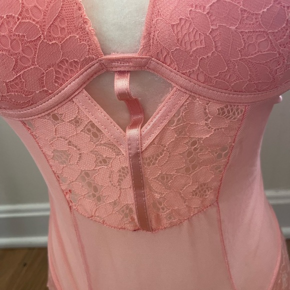 Secret Lace mesh keyhole teddy bodysuit - Picture 7 of 15